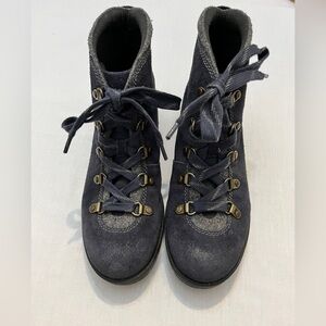 Clarks Faralyn Alpha Navy Suede Lace-up Hiking Boots Outdoor Sz 8 Granola